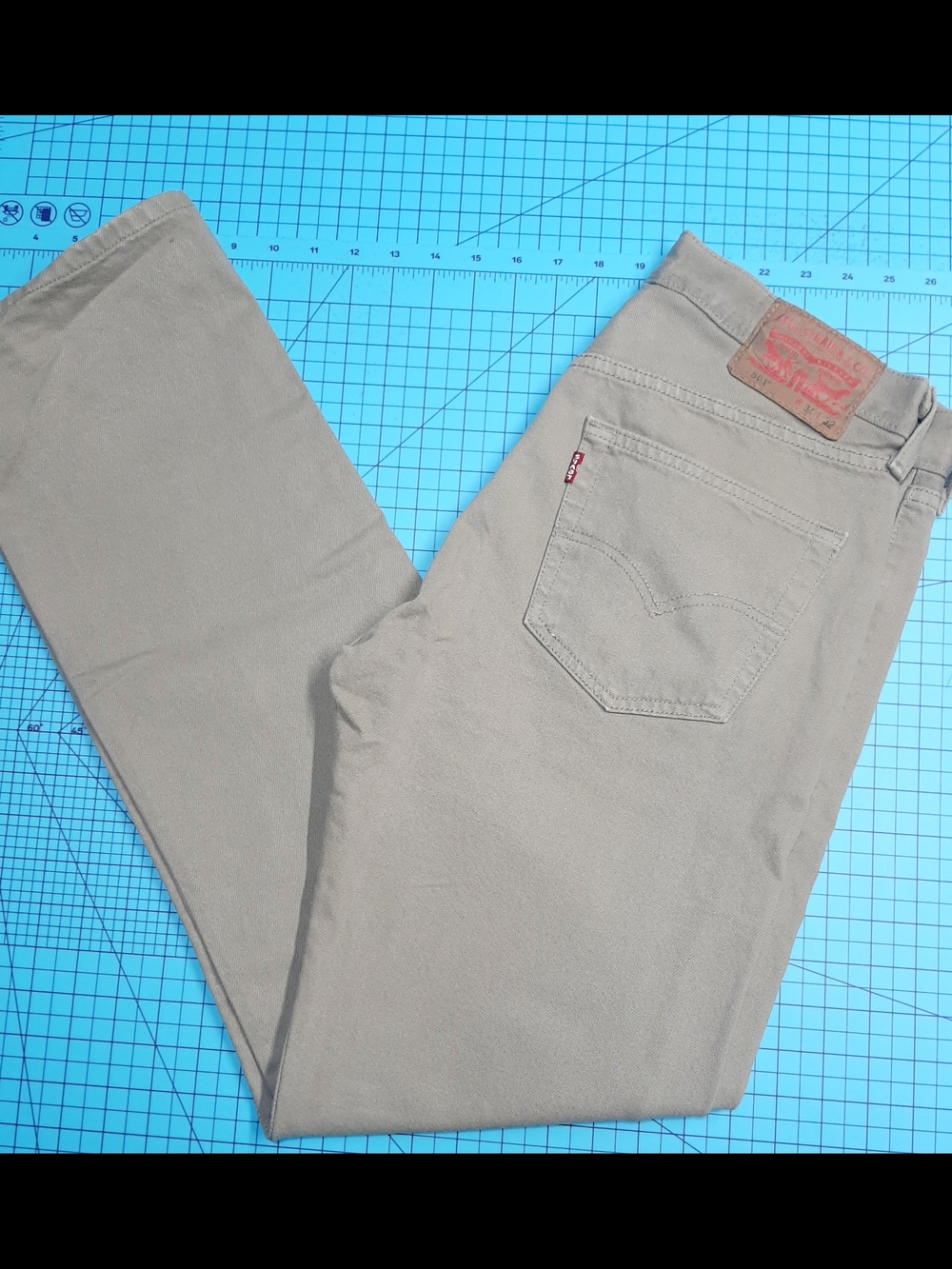 Levi's Men’s Khaki Straight Leg Jeans